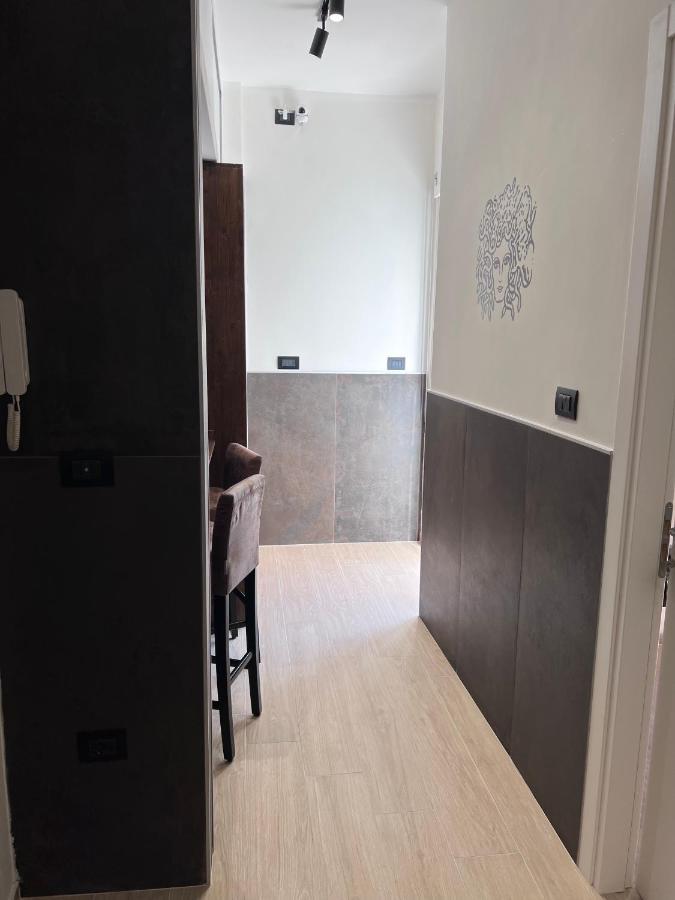 Medusa Duomo Guest House เนเปิลส์ ภายนอก รูปภาพ