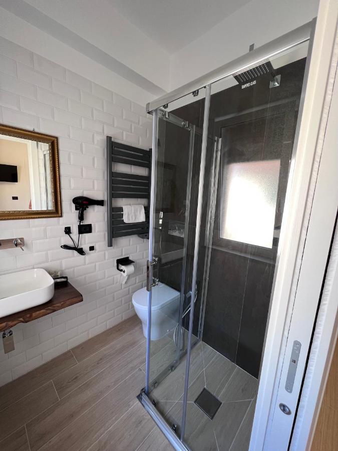 Medusa Duomo Guest House เนเปิลส์ ภายนอก รูปภาพ