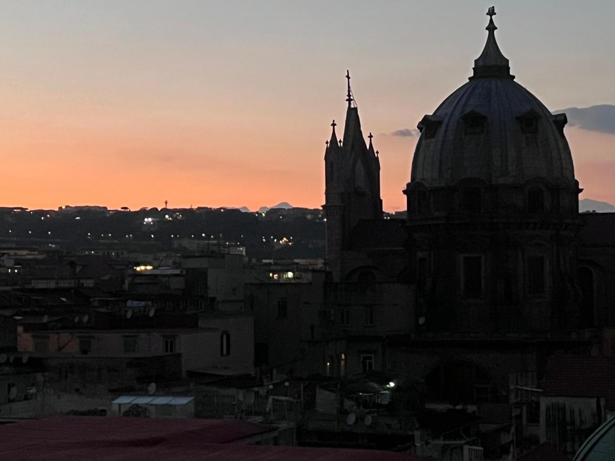 Medusa Duomo Guest House เนเปิลส์ ภายนอก รูปภาพ